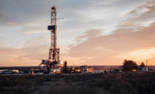 Lakes Blue has drilled more than 900 metres at Wombat-5 well in just four days.